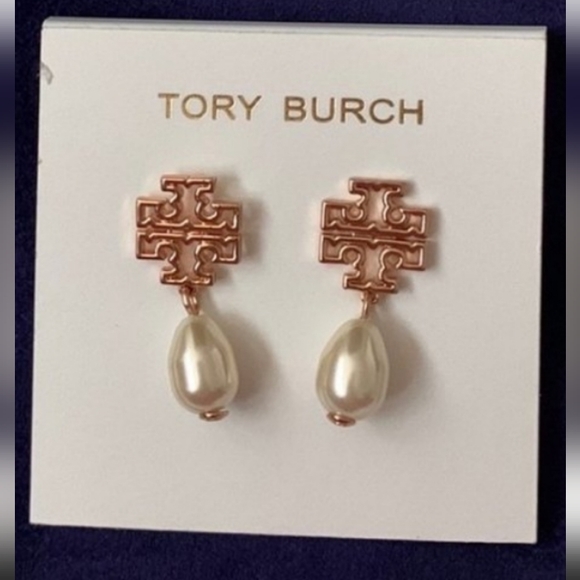 Tory Burch Jewelry - Authentic NWOT Tory Burch Britton Logo Rose Gold White Pearl Drop Earrings